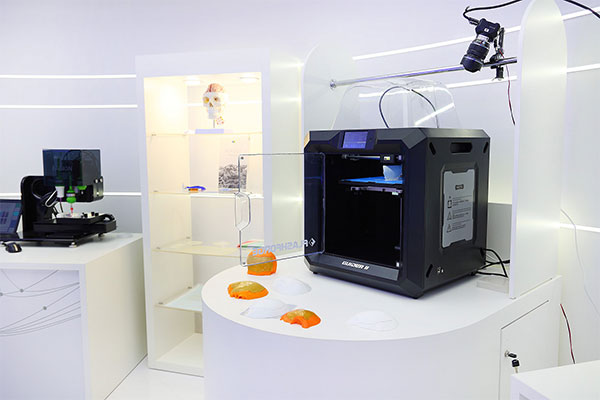 Модель эндопротеза, распечатанная для реального пациента на 3D-принтере